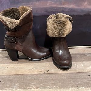 UGG AUSTRALIA JAYNE BROWN WOMEN BOOTS - 7